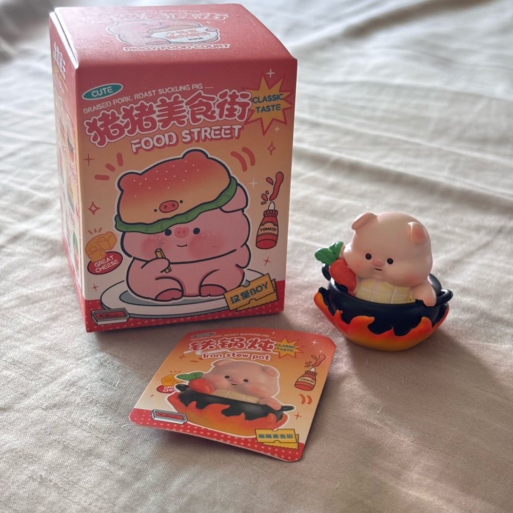 Piggy Mini Food Street Confirmed Blind Box Resin Decoration- Iron Stew Pot